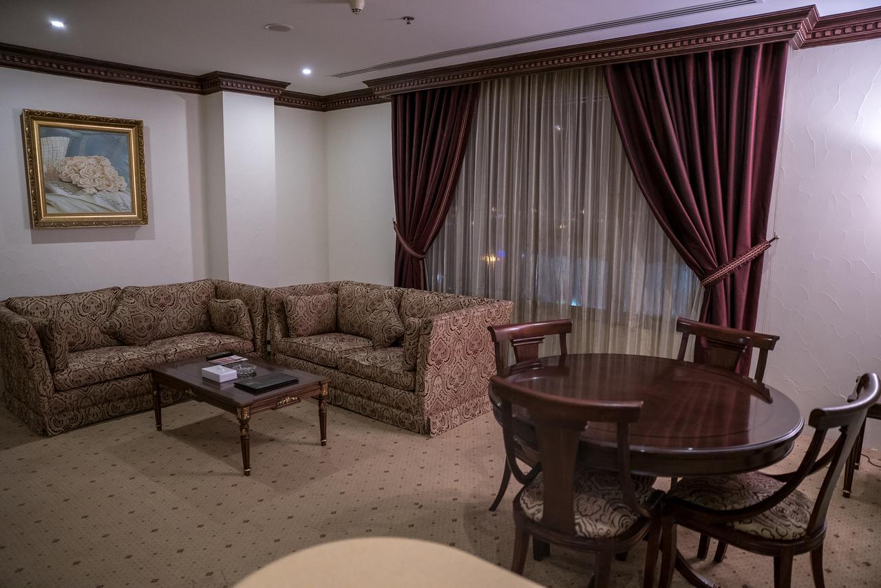אל חובר Rooz Park Hotel מראה חיצוני תמונה